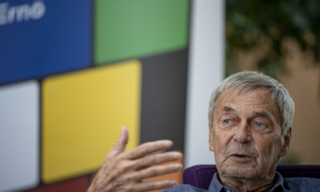 Mit taníthat nekünk a Rubik-kocka pandémia idején?