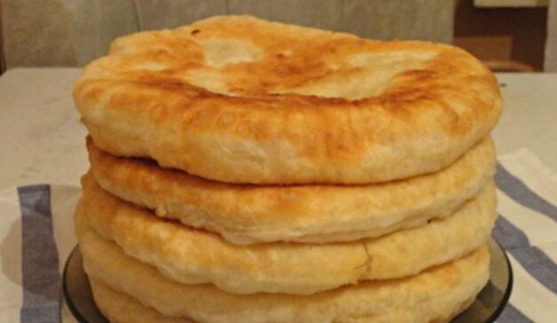 Ha ezt a receptet megismered, soha többé nem veszel kenyeret! Puha kefires lepény!