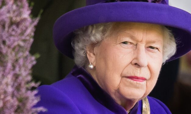 Megunta! Erzsébet királynő ehhez folyamodik Harry és Vilmos kibékítése érdekében