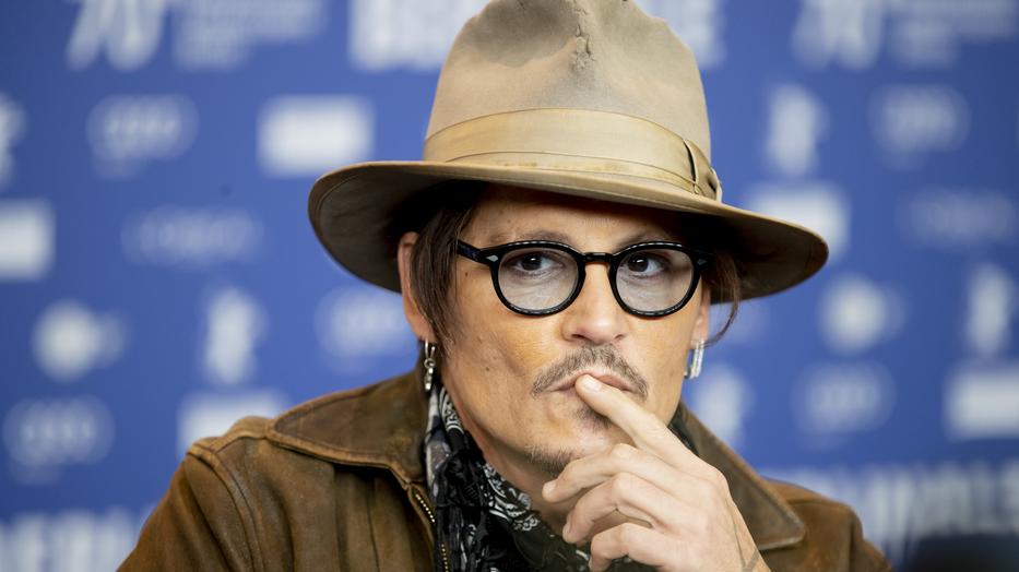 Kiderült! Johnny Depp feleségverő